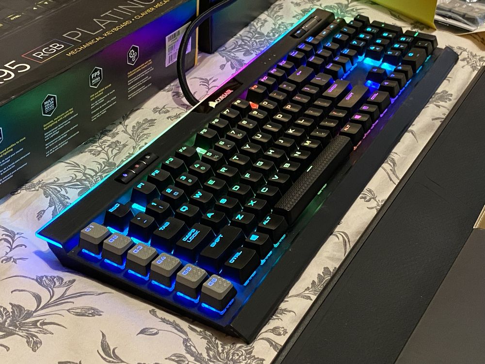 Corsair K95 Platinum RGB