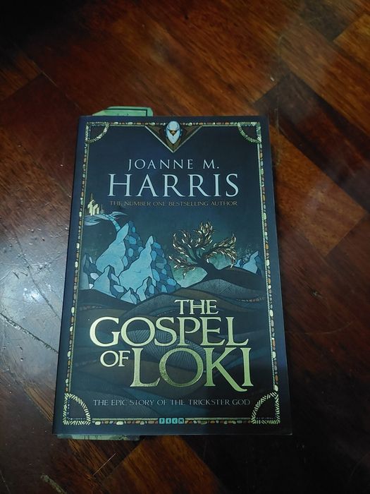 Livro "The Gospel of Loki", de Joanne M. Harris (versão inglês)