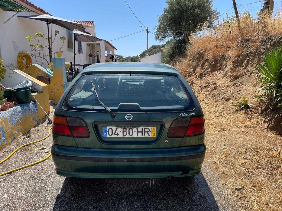 Nissan Almera 2.0D Comercial 1996 - a andar, ideal para peças.
