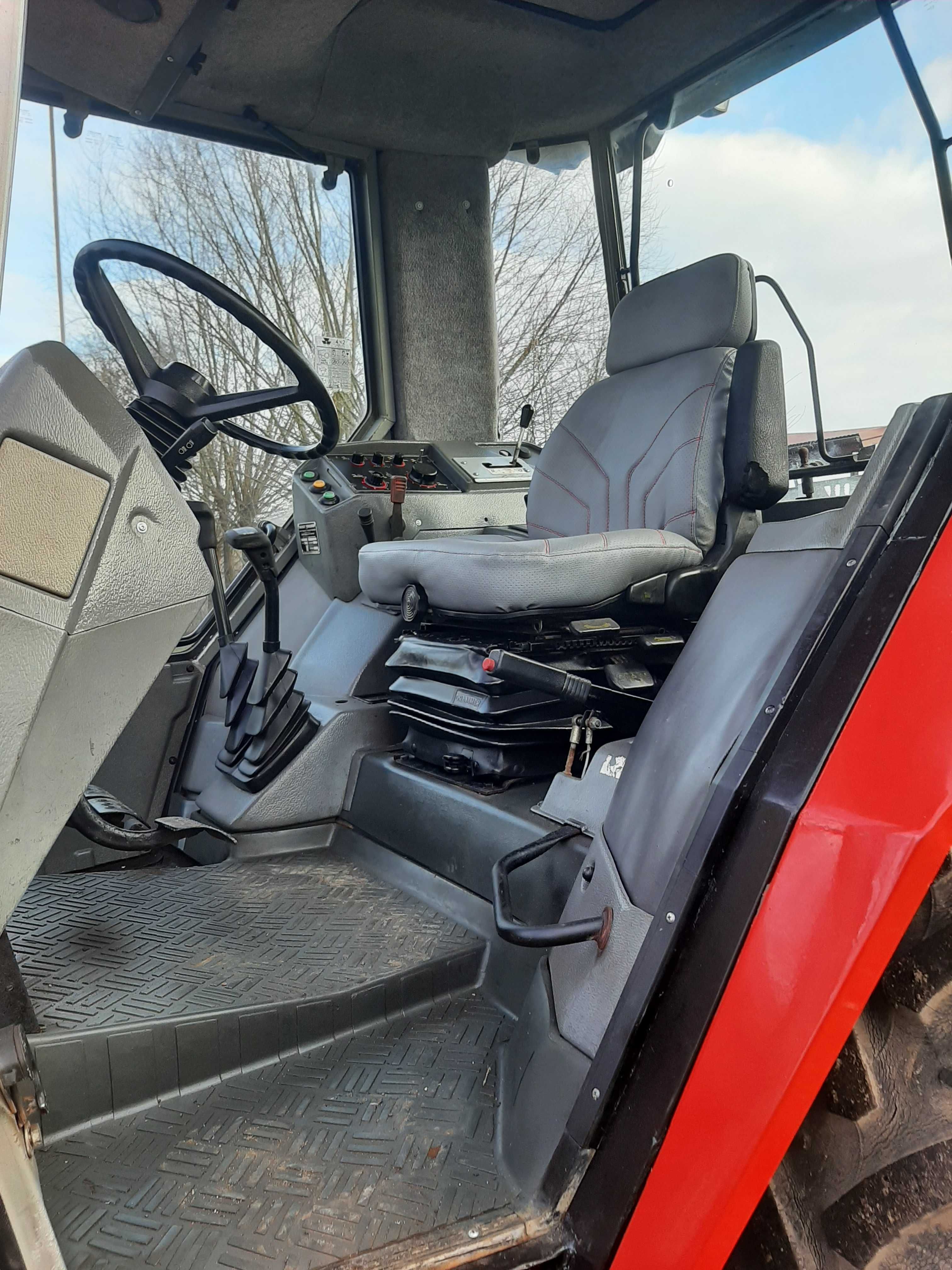 Massey Ferguson 3065 układ pneumatyczny  Kompresor