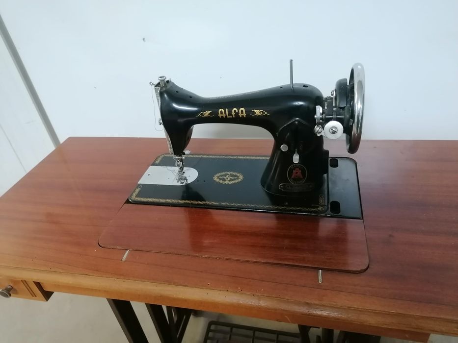Maquina Costura Alfa