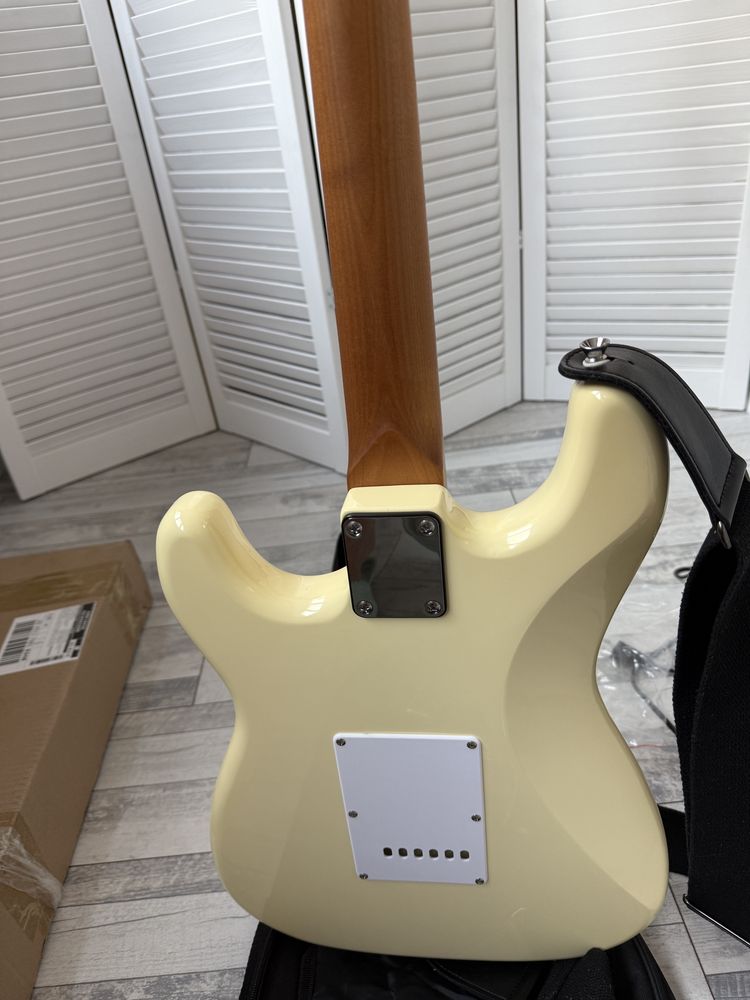 Електрогітара Deviser L-G2 ST YL