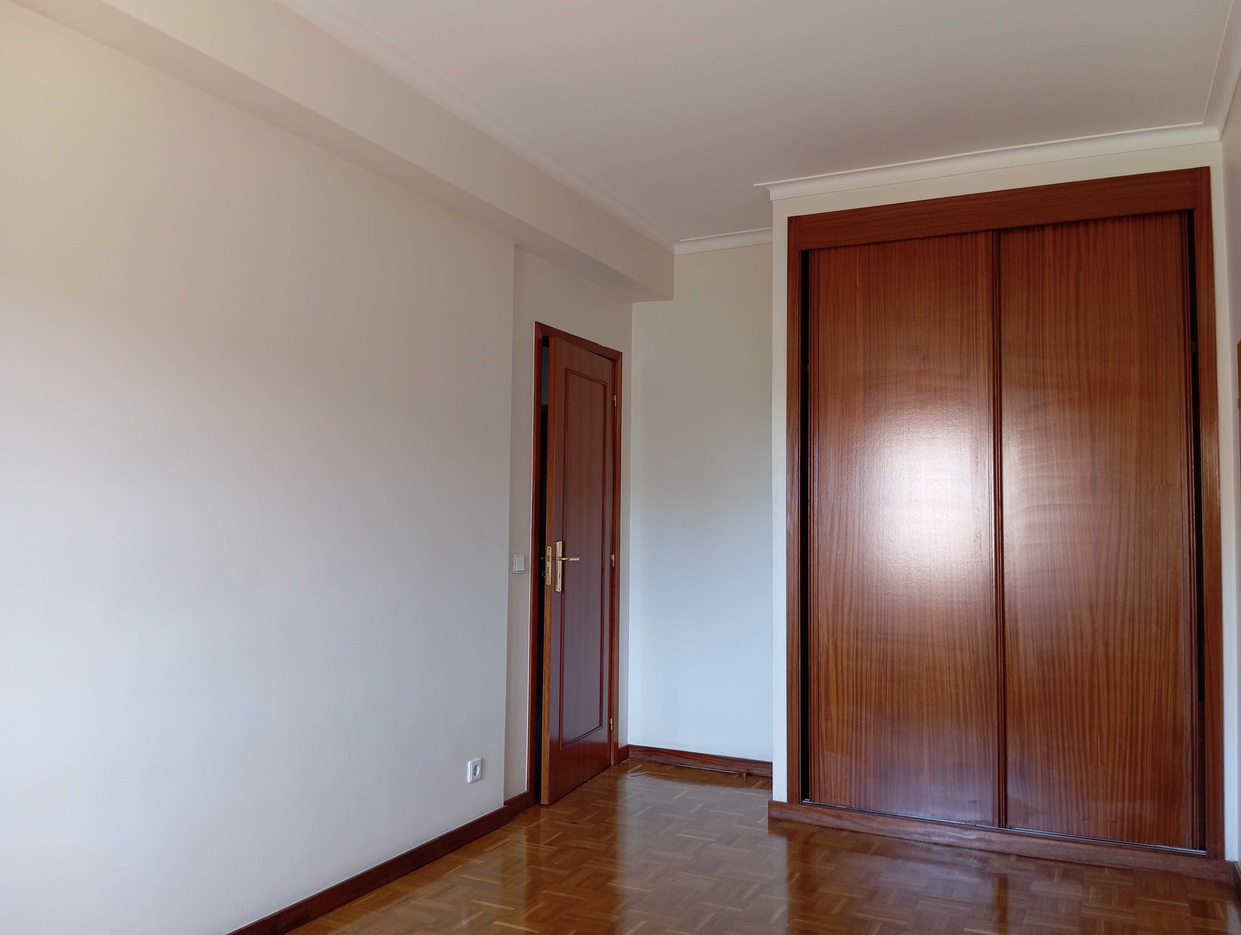 Arrenda-se apartamento T1 Braga