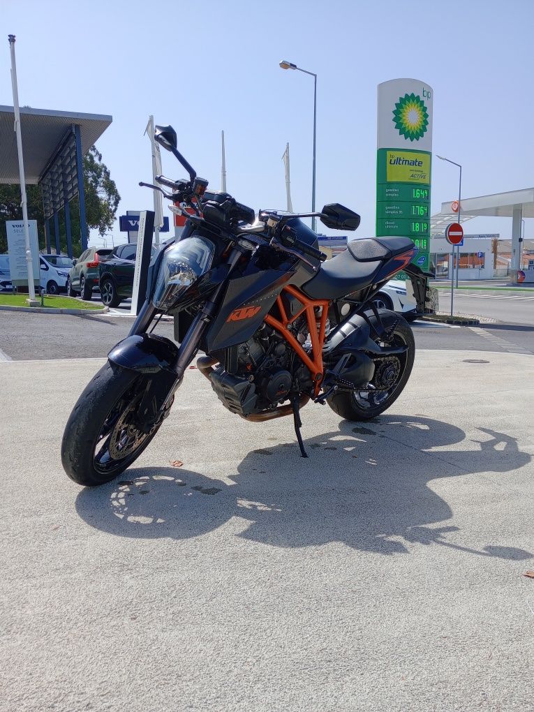 KTM Superduke 1290
