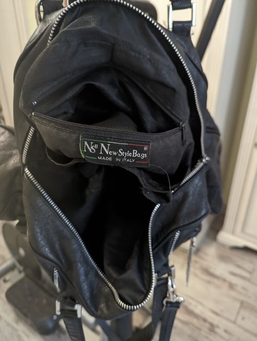 Продам кожаные сумки  в хорошем состоянии