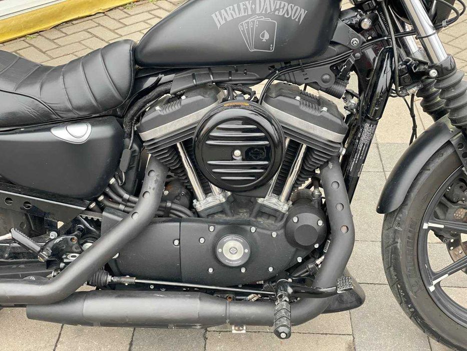 Мотоцикл Harley-Davidson 883 2017