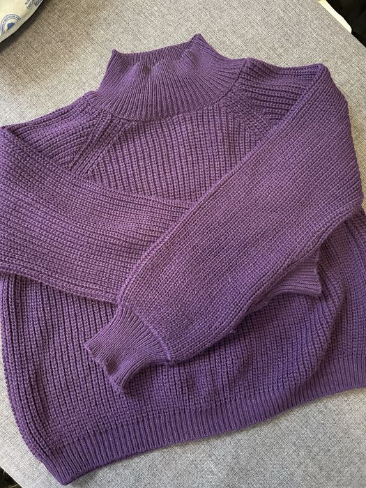 Вязяный свитр фиолетовйй