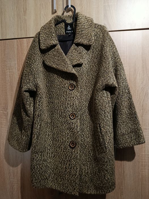 Нове жіноче пальто з шерстю кольору хакі