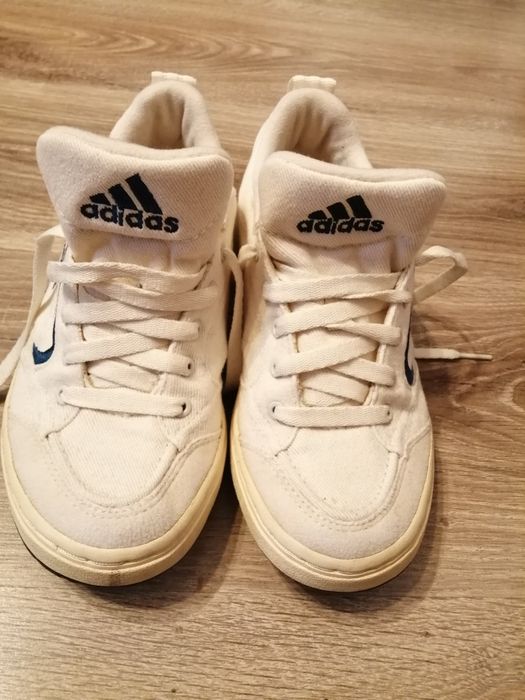 Buty sportowe damskie