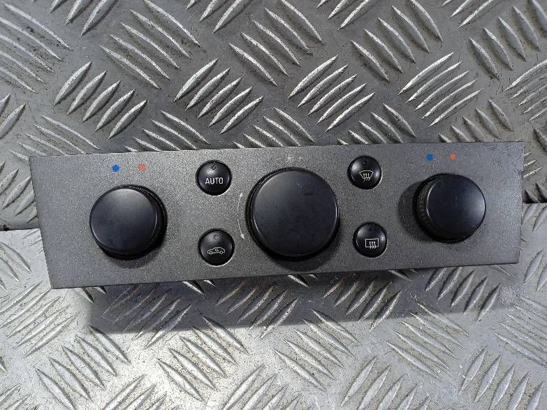 PANEL NAWIEWU KLIMATYZACJI OPEL VECTRA C 13138196