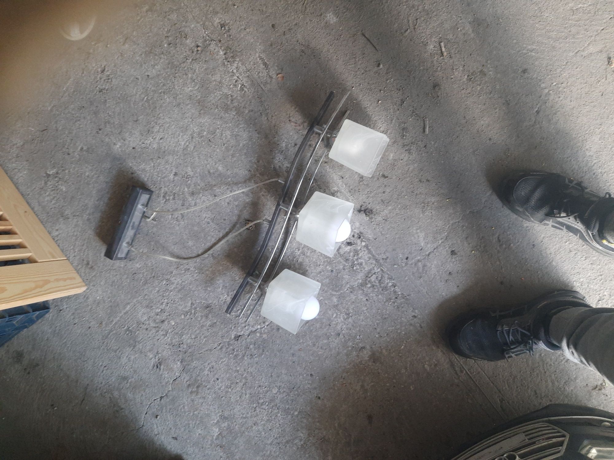 Lampa sufitowa na 3 zarowki