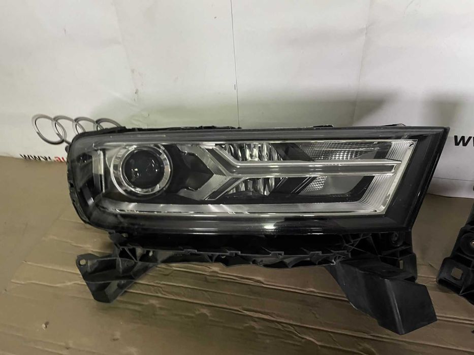 Q7 4M Xenon фари фара фары ксенон В ИДЕАЛЕ!