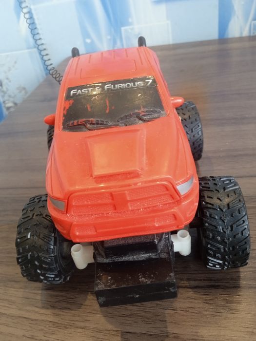 Машина Monster truck