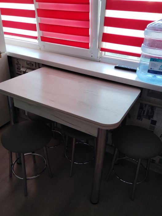 Продам кухню,стіл та стільці