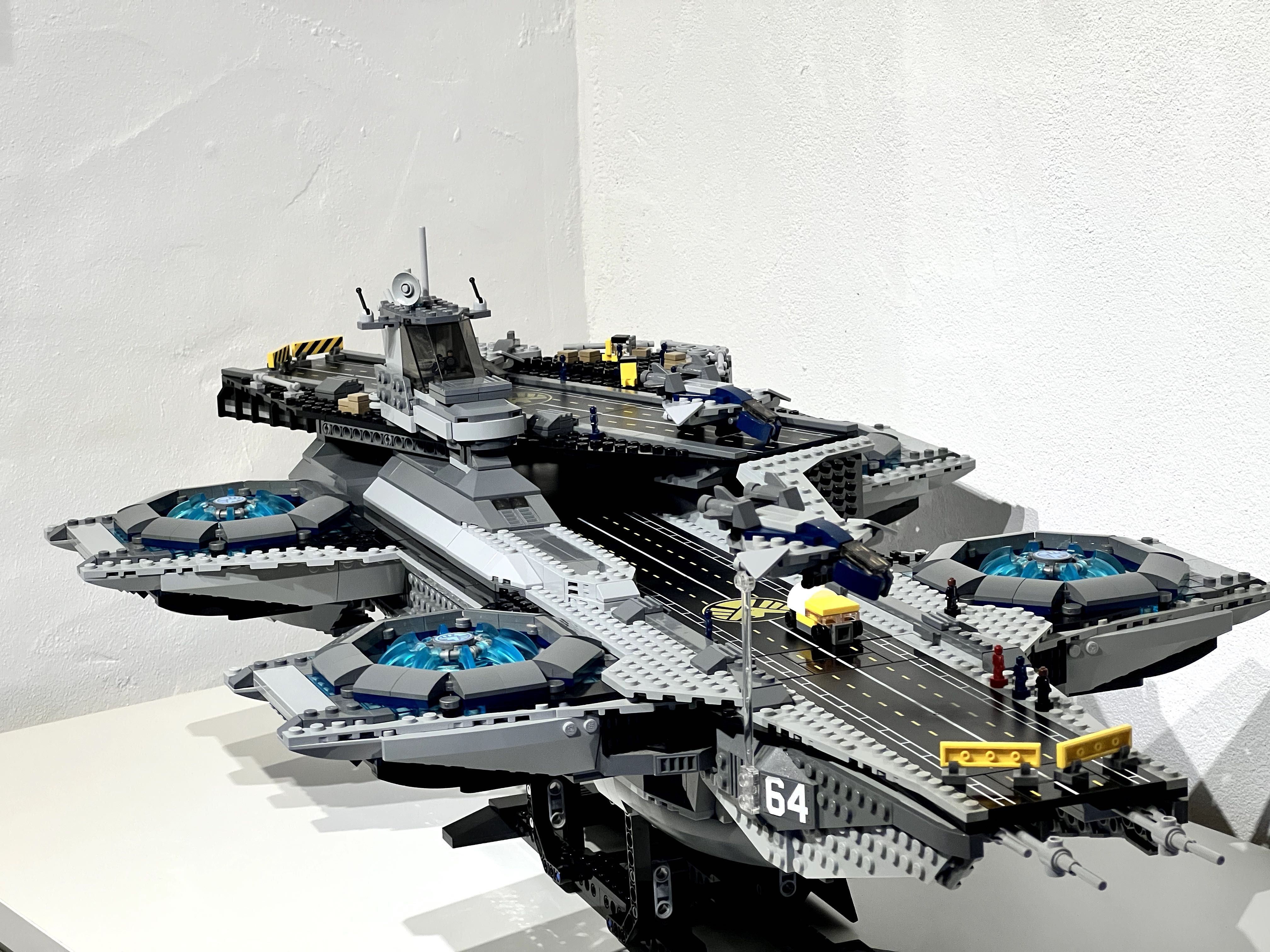 Lego Marvel Super Heroes 76042 The SHIELD Helicarrier