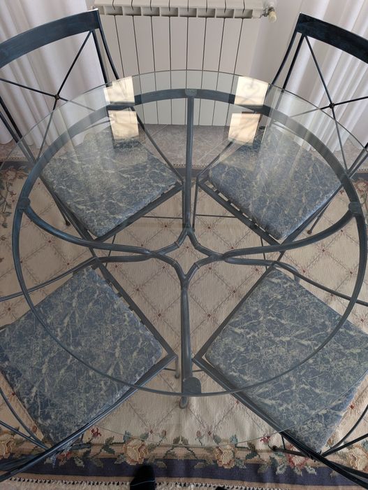 Mesa de jantar de vidro