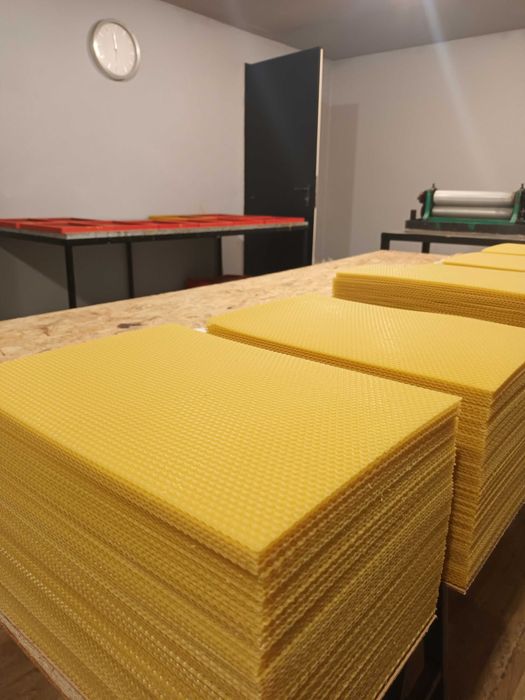 Produkcja węzy pszczelej.