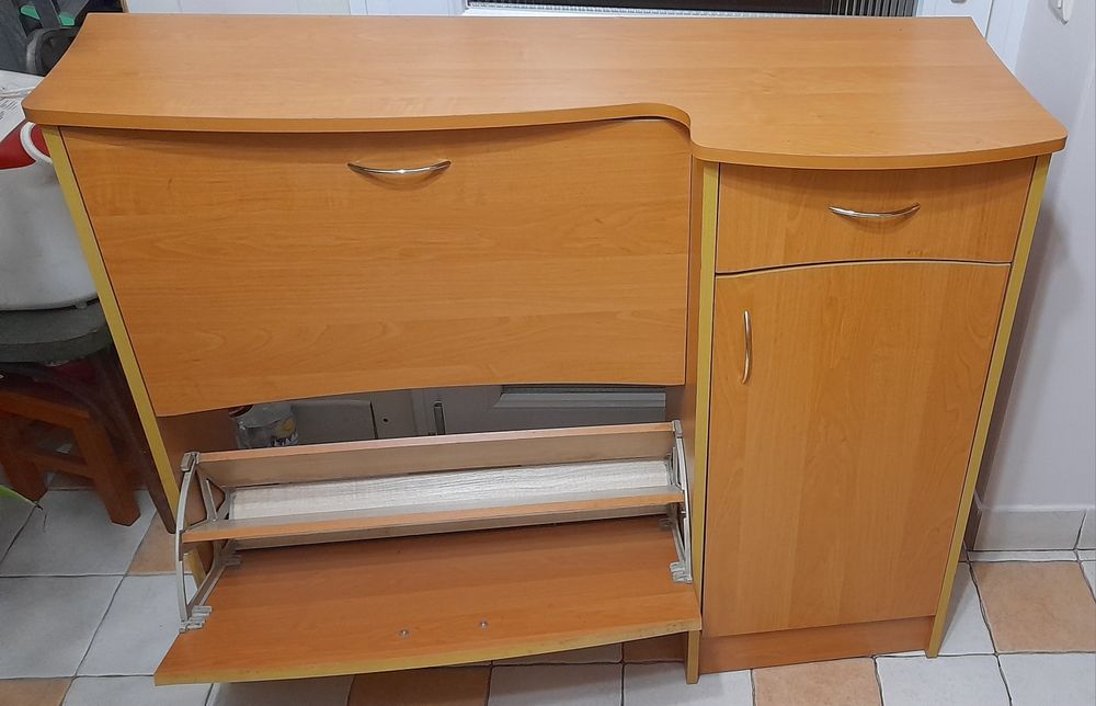 Тумба для взуття.