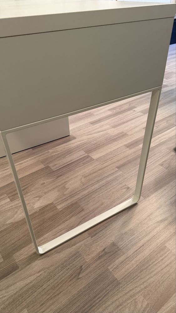 Стіл письмовий Ikea