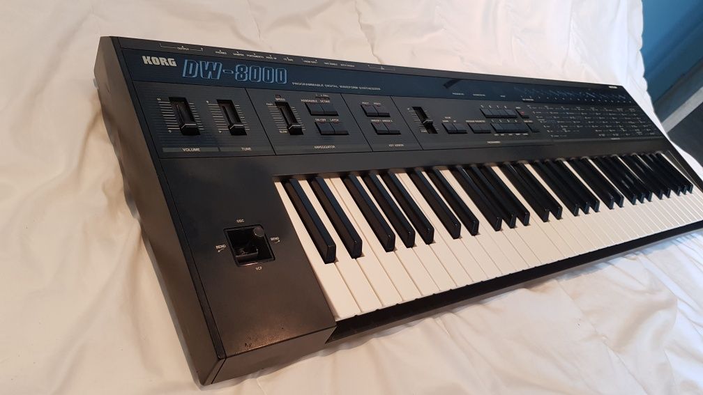 Syntezator Korg dw-8000