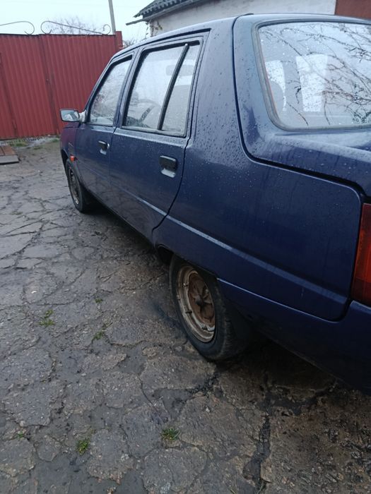 Продам славуту 2010 года выпуска инжектор на полном исправном ходу