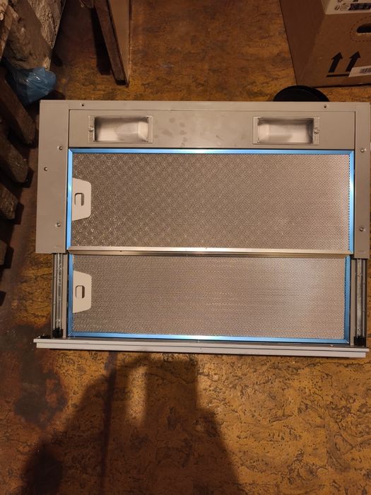 Okap Ikea UTDRAG z filtrami węglowymi