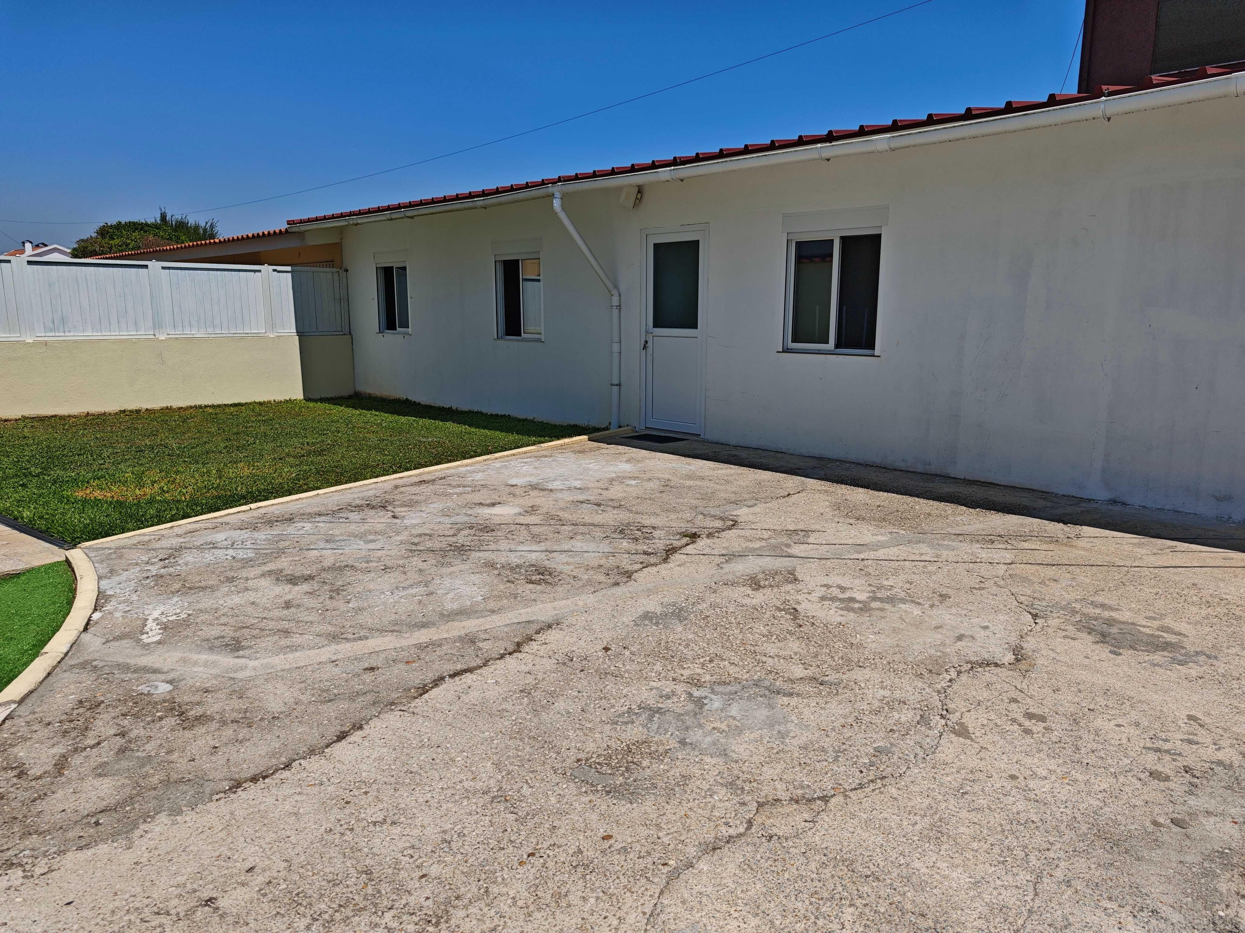 Alojamento Esmoriz Lounge GuestHouse (Piscina incluída) até 4 Pessoas