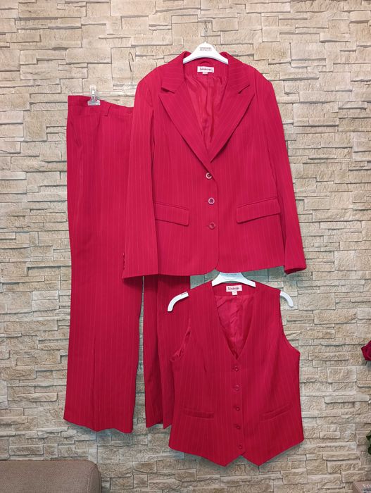 Sprzedam 3-częściowy garnitur