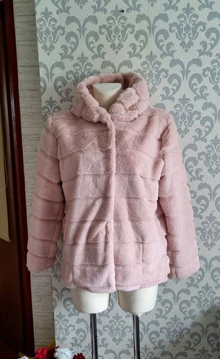 Futro z kapturem pudrowy róż M ciepłe zimowe