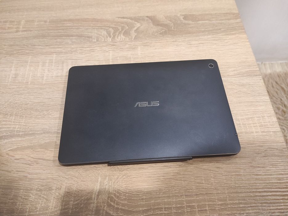 Планшет Asus 4/128 4 ядра