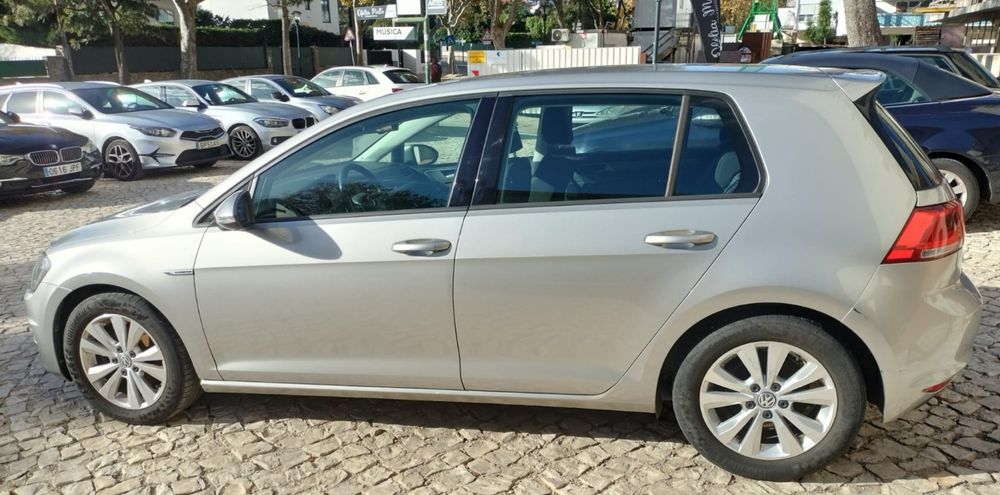 Volkswagen GOLF 1.6 TDI Confortline Bluemotion cx6 5P Cinza