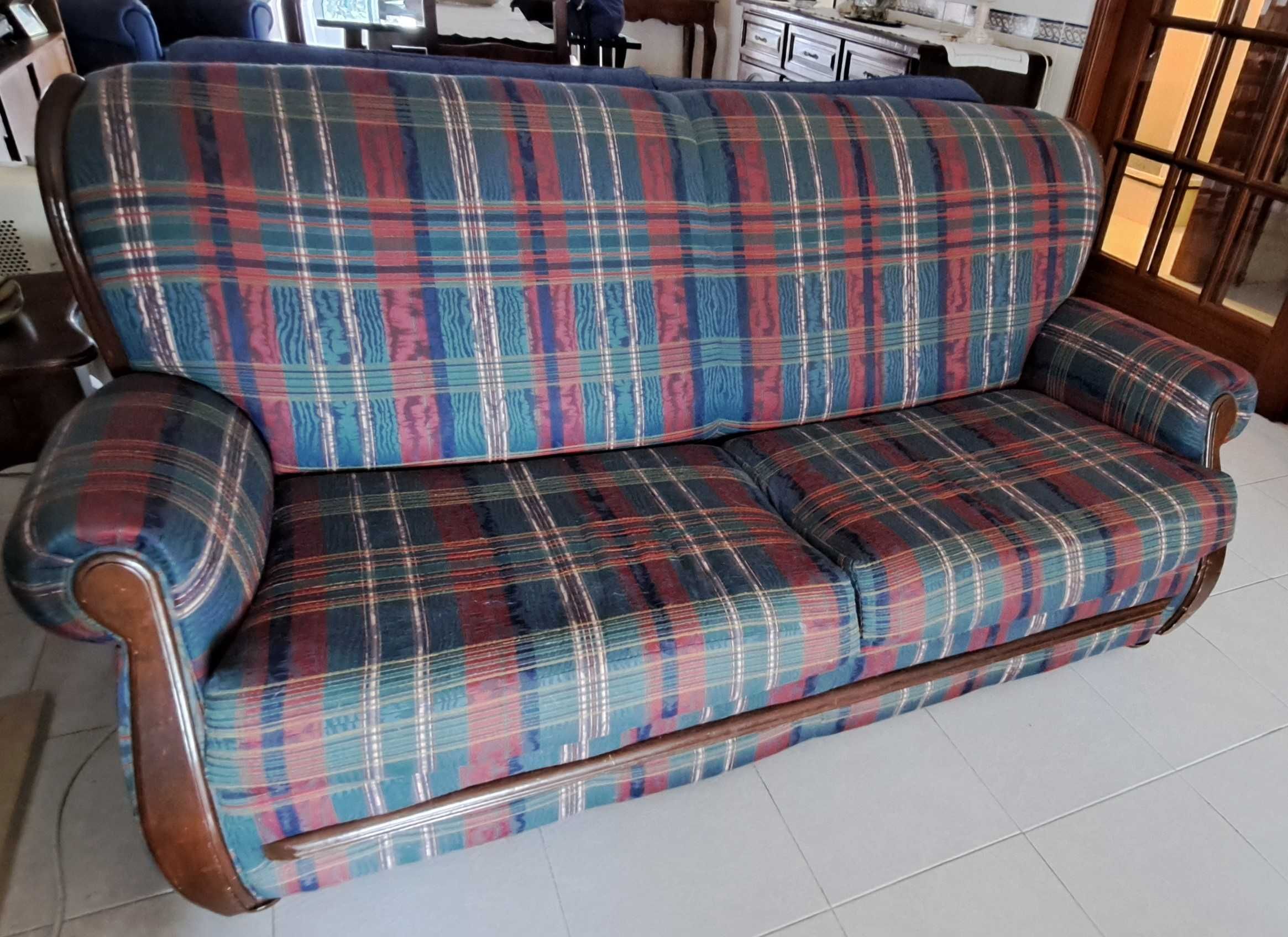 Conjunto de 3 sofás, ótimo estado
