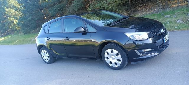 Opel Astra J 1.4 TURBO lift super stan