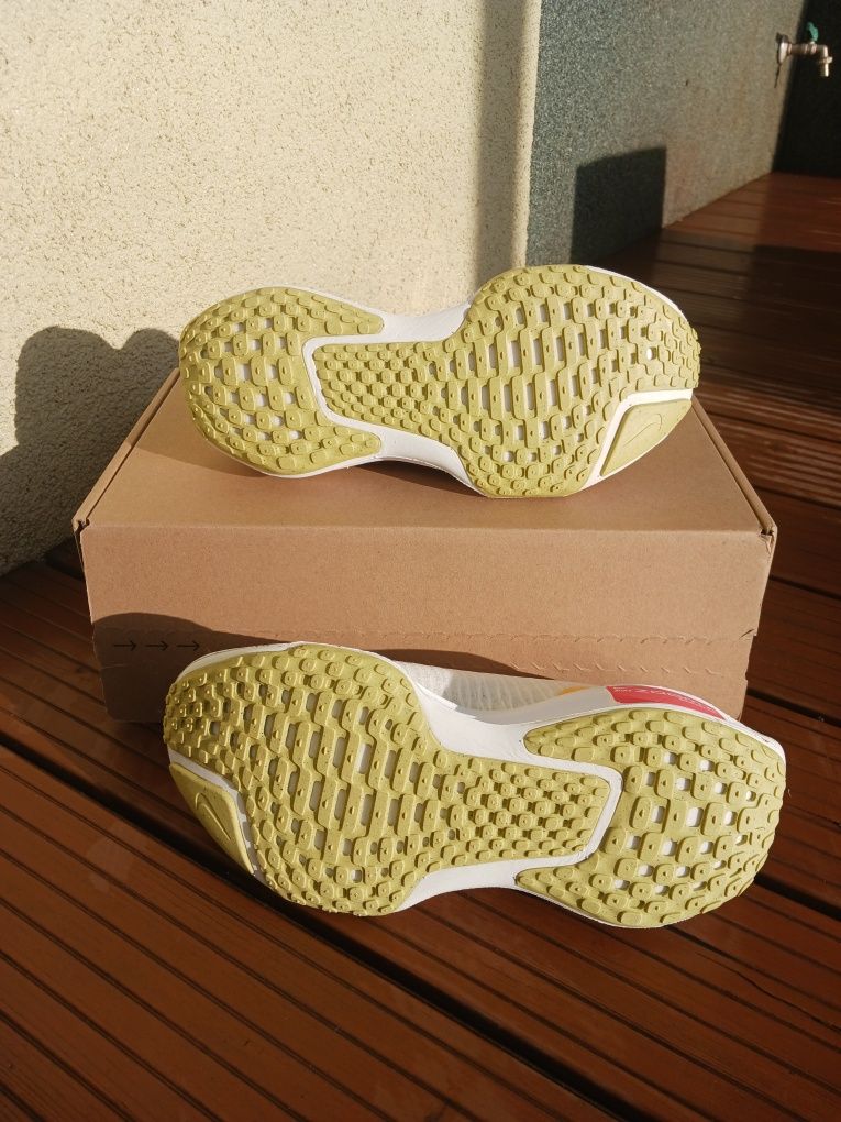 Buty do biegania Nike WMNS Invincible Run FK 3