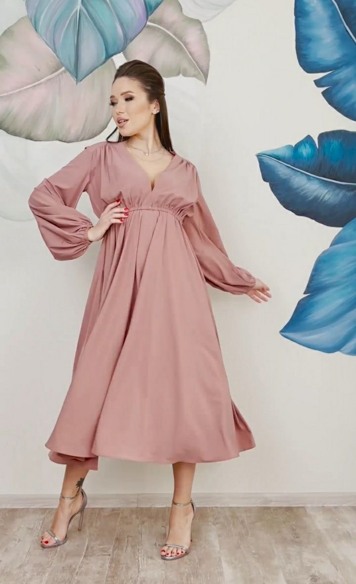 Нарядна елегантна сукня. Розовое платье