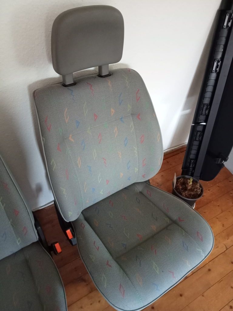 Przednie fotele VW T4