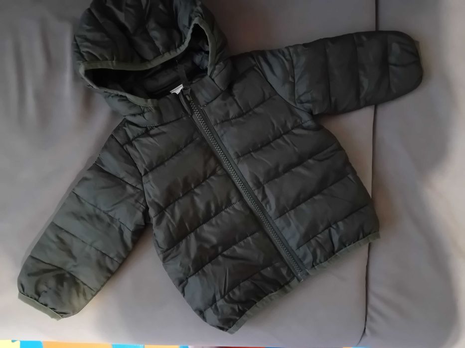 Kurtka zimowa dla niemowlaka na 6-9 miesięcy z H&M jak nowa
