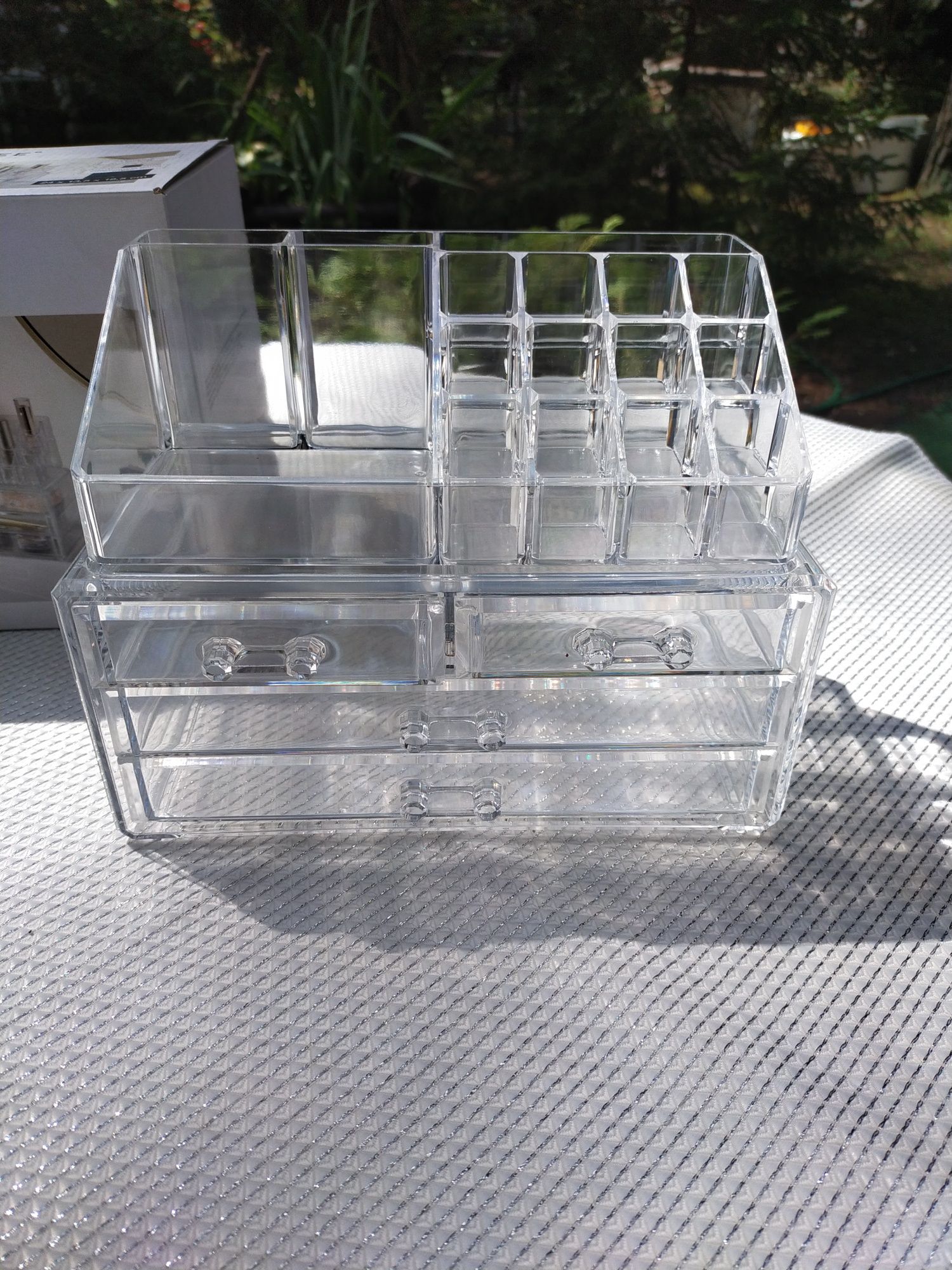 NOWY organizer na kosmetyki.