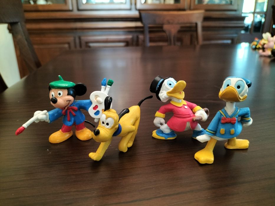 Coleção figuras PVC Disney Maia Borges e bully