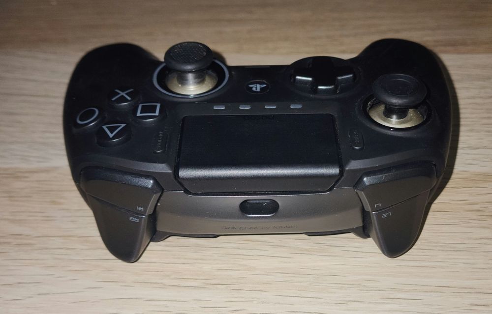 Nacon Revolution Pro PS4