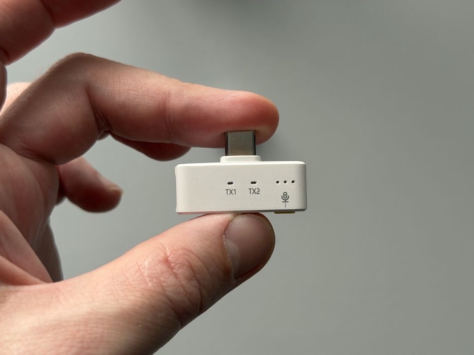 Магнітні петличні мікрофони типу Hollyland Lark M2