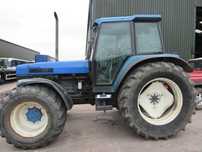 Трактор New Holland