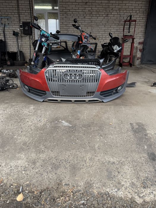 Бампер передній взборі Audi A4 B8 Allroad рестайл 12-16 рік