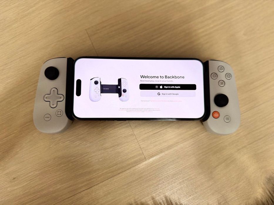 Геймпад Backbone One PlayStation Edition for iPhone White (BB-02-W-S)