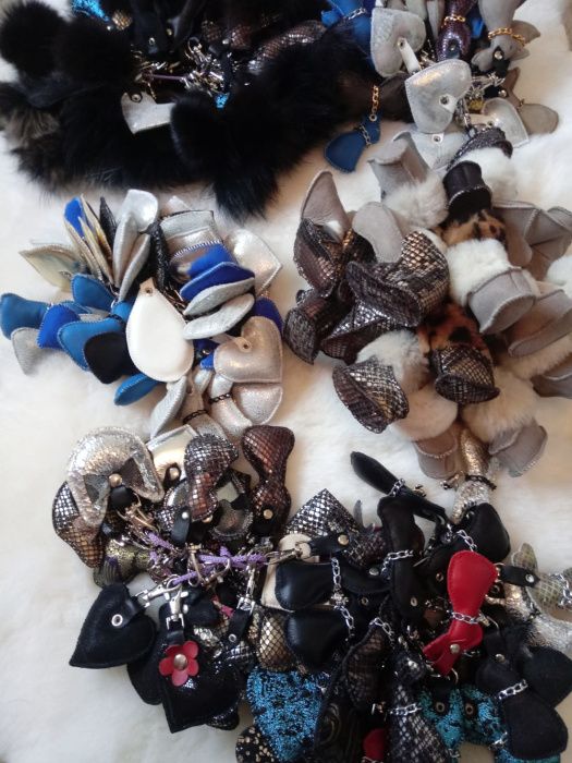 Breloczki Do Kluczy Pompony Ozdoba Skóra Owcza Skóry Owcze