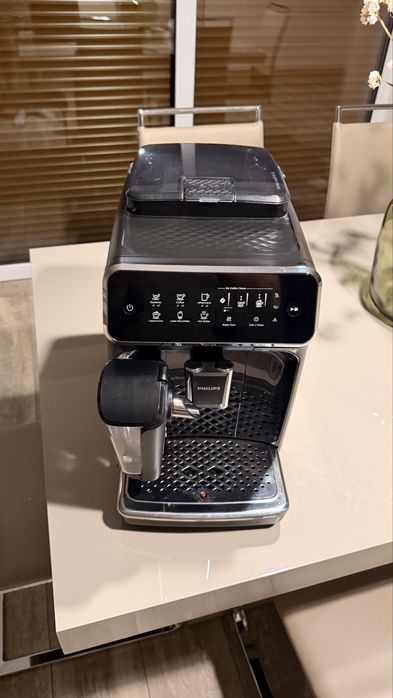 Ekspres automatyczny Philips Lattego 3200