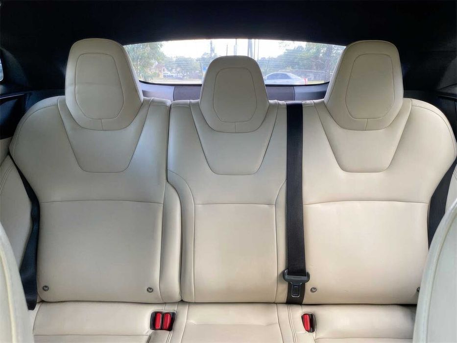 Tesla Model S Long Range Plus      2020