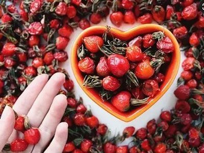 Шиповник ягоды, чай 2025