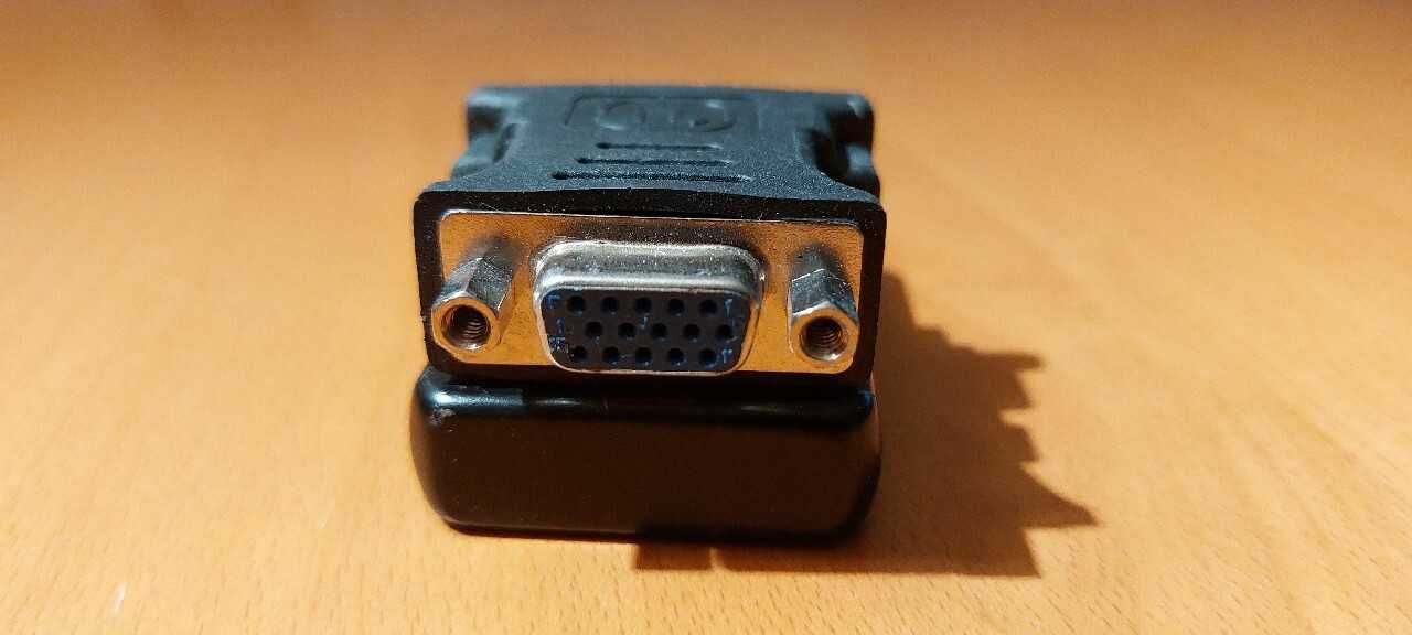 Nowy adapter DVI-I na VGA