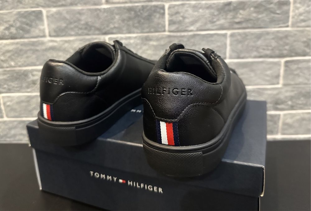 Кросівки Tommy Hilfiger 42,43 Оригінал